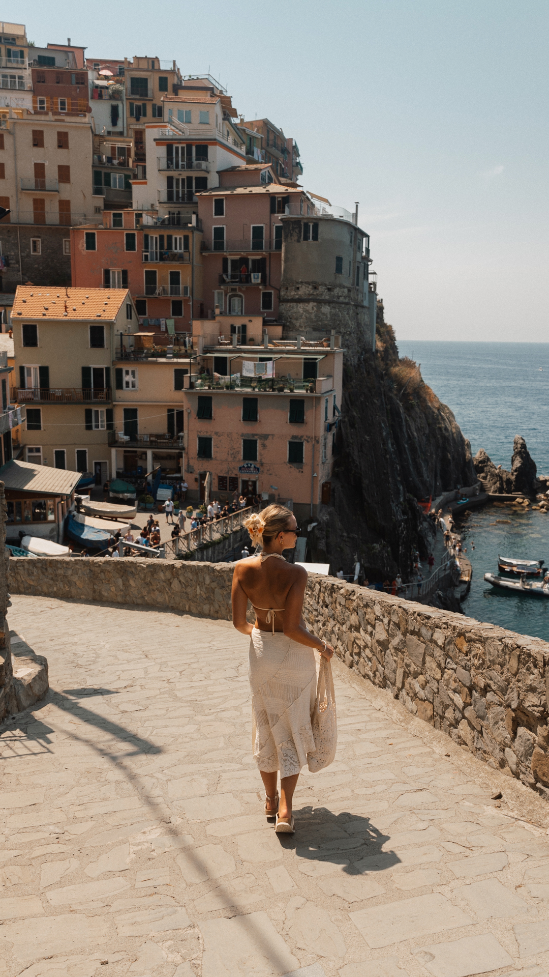 Cinque-Terre Colorful cliffside houses overlooking the sea in Cinque Terre, Italy