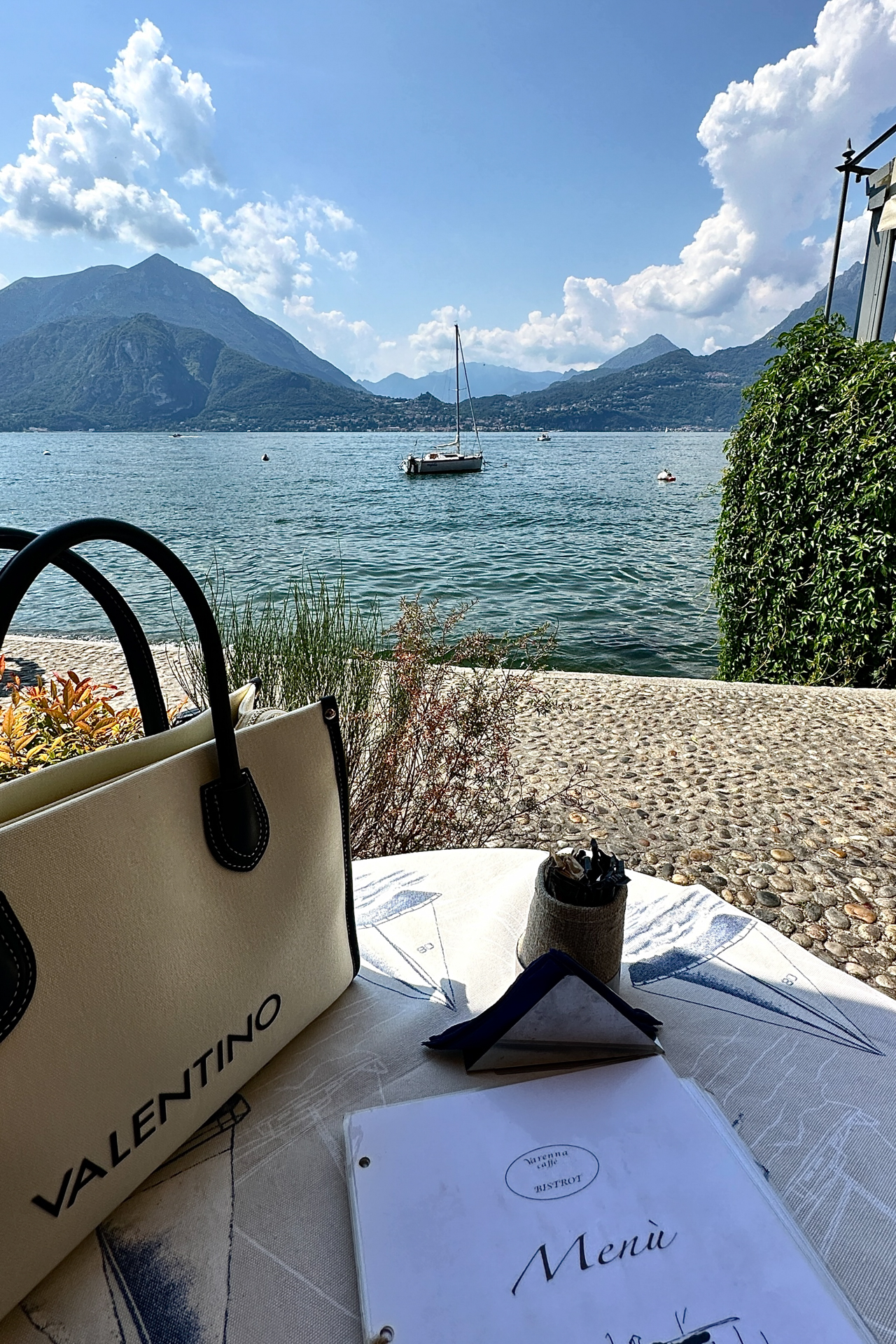 Varenna Caffè Bistrot  which is an amazing Cafè with a beautiful view in Varenna.